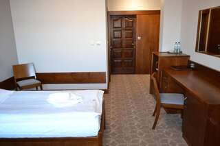 Отель Hotel LOKIS Замок Нидзица Большой двухместный номер с 1 кроватью-7
